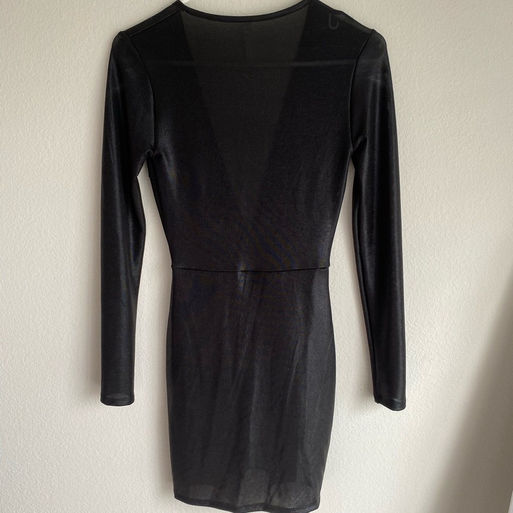 Deep v romper - Picture 2 of 2